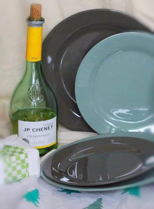 Bowla 12-Piece Melamine Dinnerware Set - Service for 4 (Winter green and beige)