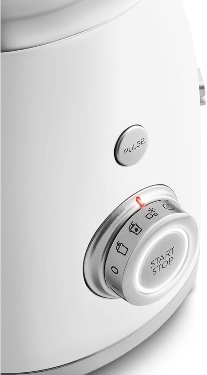 SMEG BLF03 Retro Style Blender – 600W Countertop Blender with 48 oz BPA-Free Jug 3 Speeds + Pulse Ice Crush &amp Smoothie Functions – 50s-Inspired Design-White