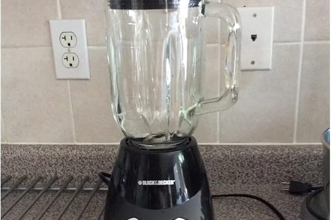 BLACK + DECKER (BLACK &amp DECKER) 10-Speed Blender Black.