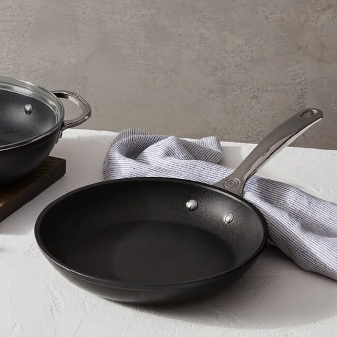 Le Creuset Toughened Nonstick Pro Cookware Set 3pc. (9.5” Fry Pan &amp 2.5 qt. Braiser W/Glass Lid)