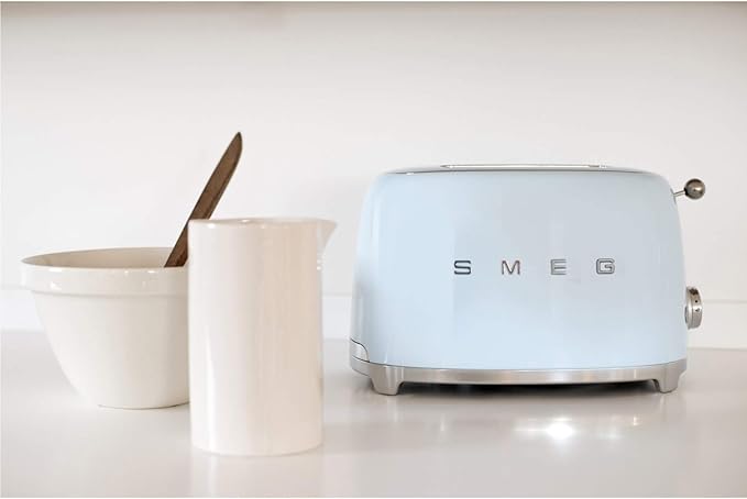 Smeg Retro 2 Slice Toaster with Removable Crumb Tray Pastel Blue (Renewed)