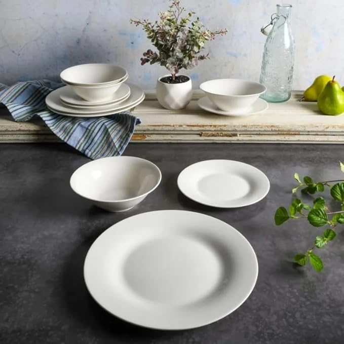 Round 12-Piece Dinnerware Set Family Hotel Tableware Ceramic Plates and Bowls