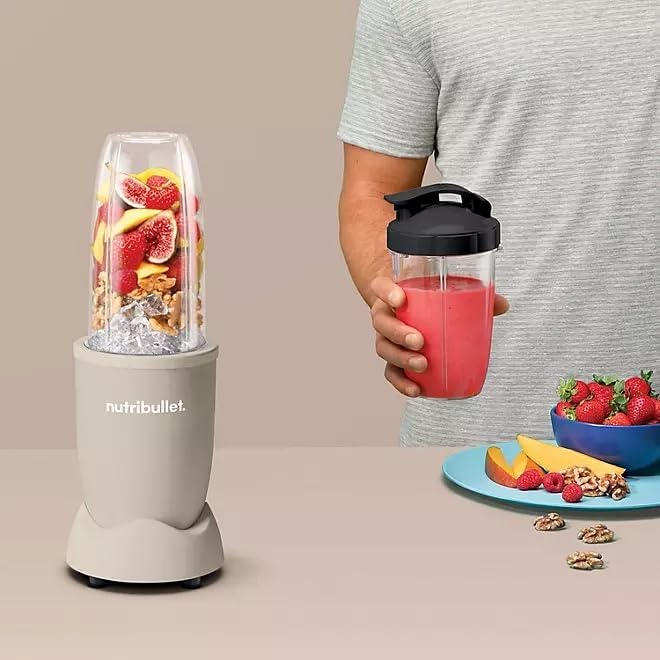 NutriBullet Pro 900W Single-Serve Blender Exclusive Bundle – Multi-Speed Easy Clean Ideal for Smoothies &amp Shakes Durable Stainless Steel Blades Includes 1x32oz Blender Cup &amp 2x24oz - Matte