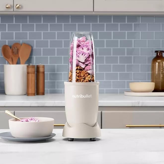 NutriBullet Pro 900W Single-Serve Blender Exclusive Bundle – Multi-Speed Easy Clean Ideal for Smoothies &amp Shakes Durable Stainless Steel Blades Includes 1x32oz Blender Cup &amp 2x24oz - Matte
