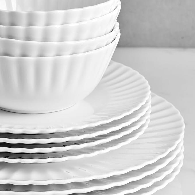 Mikasa Isadora Scalloped Bone China Lightweight Chip Resistant 12 Piece Dinnerware Set Service for 4