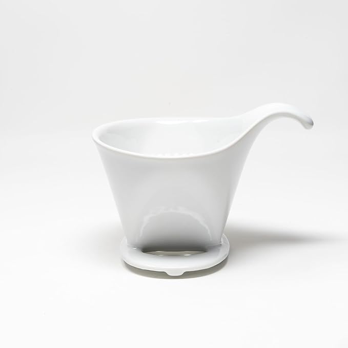 Zero Japan - Bee House Pour Over Coffee Dripper - Lead-Free &amp Cadmium-Free Ceramic Coffee Maker with Elegant Peek Hole Drip Cone Brewer Coffee Gifts Brewing Accessories - White Standard Size