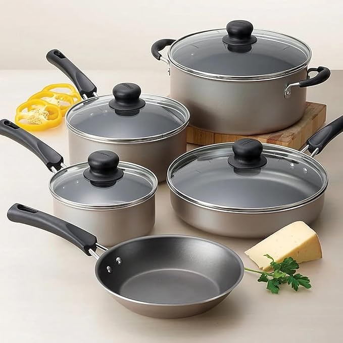 Cookware Set 9-Piece Non-stick Cookware Set Includes Frying Pan and Soup Pot Stackable Dishwasher and Oven Safe Suitable for Frying Making Sauces and Stir-frying (Gray)