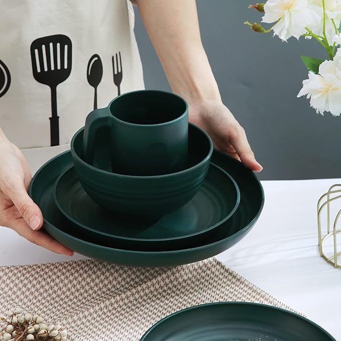 Kyraton 16-Piece Unbreakable Polypropylene Dinnerware Set Dark Green Microwave Safe