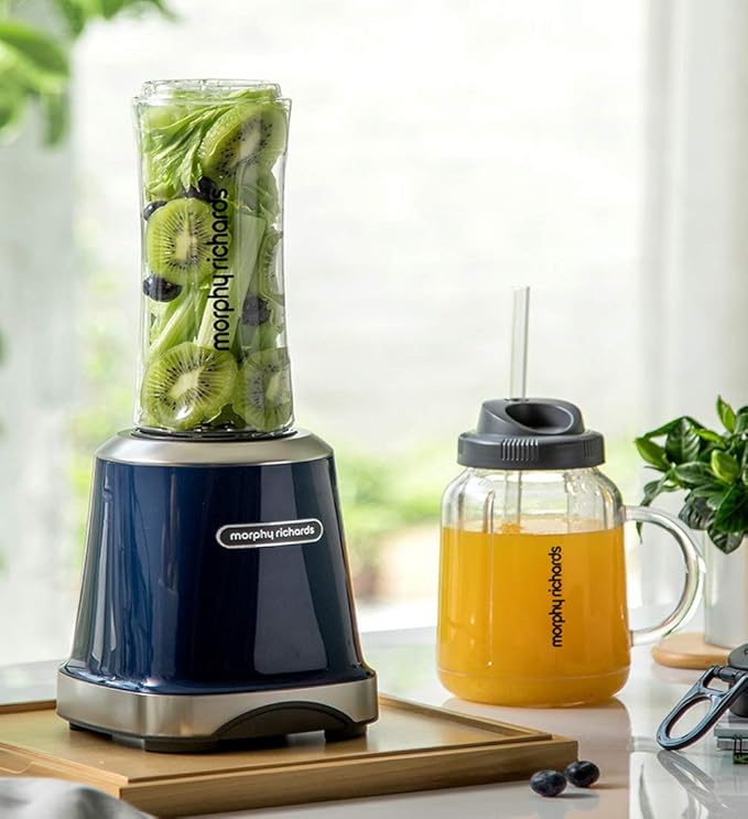 Portable Blender Mini Blender Smoothie Maker with USB Rechargeable Electric Blender Professional Commercial for Vegetables and Fruit Smoothie Maker Blender Food Processor 600Ml 300w