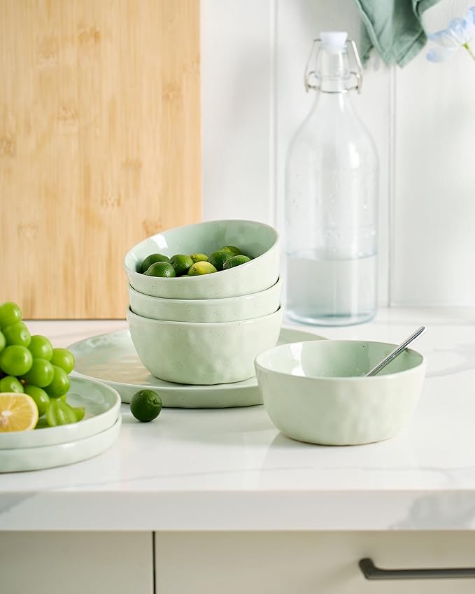 Famiware Mars Plates and Bowls Set 12 Pieces Dinnerware Sets Dishes Set for 4 Light Green