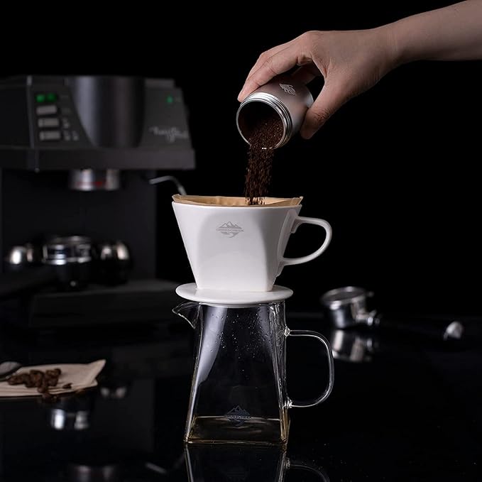 Pour Coffee Dripper Set Manual Drip Ceramic Coffee Maker 600ML Glass Carafe Ceramic Dripper Coffee Filters（White）