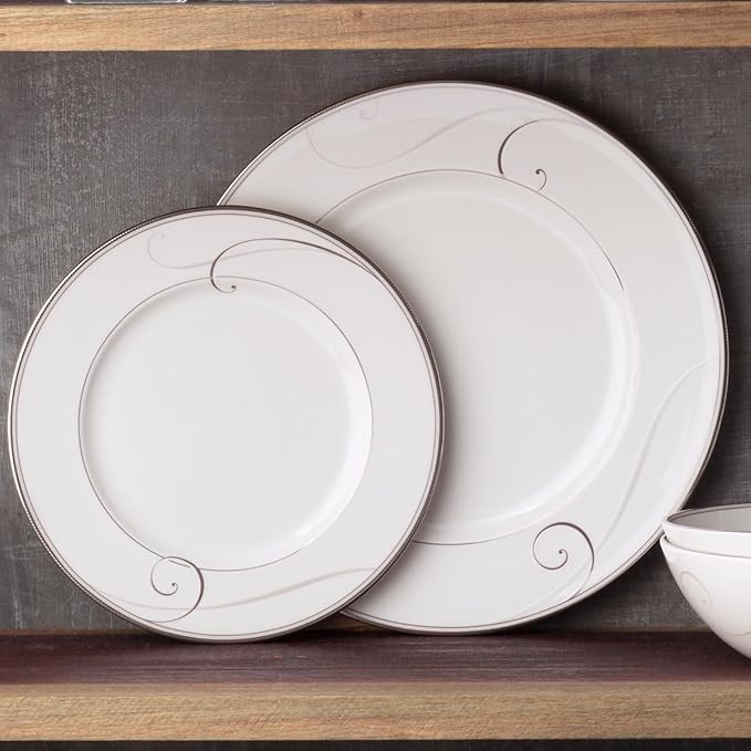 Noritake Platinum Wave 12-Piece Set in White Large