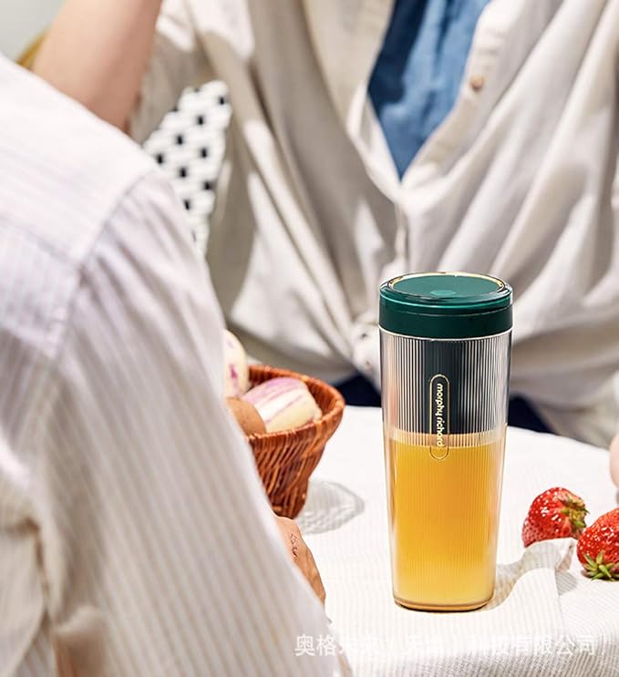 Portable Blender Mini Blender Smoothie Maker with USB Rechargeable Electric Blender Professional Commercial for Vegetables and Fruit Smoothie Maker Blender Food Processor 2400Mah 300MlGreen