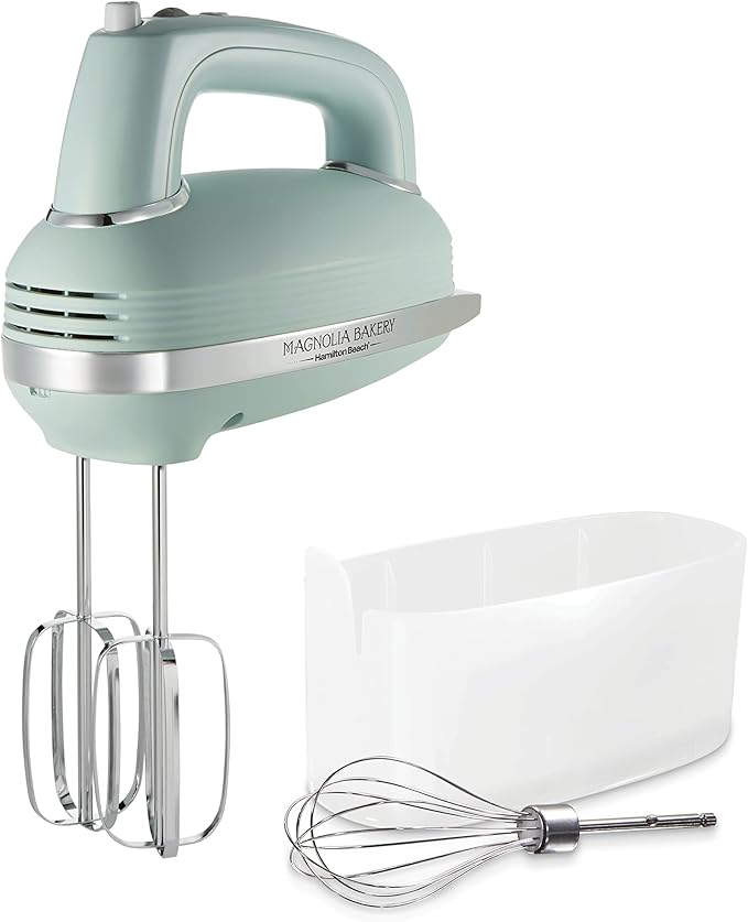 Hamilton Beach 700W 40oz Wave Action Blender and 5-Speed 1.3Amp Electric Hand Mixer Bundle