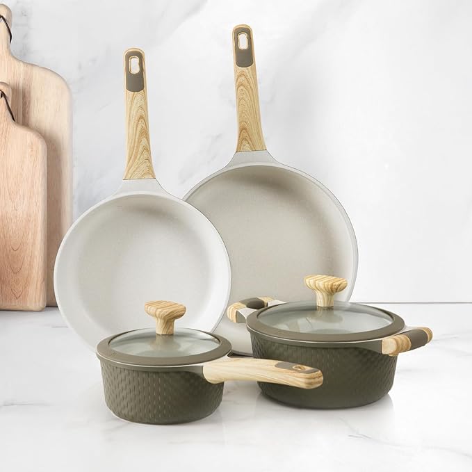 Bambù 6Pcs Cookware set Die-cast Aluminum pots and pans Nonstick frying pans and casseroles Induction safe PFOA-free (Green and Cream 6 pcs)