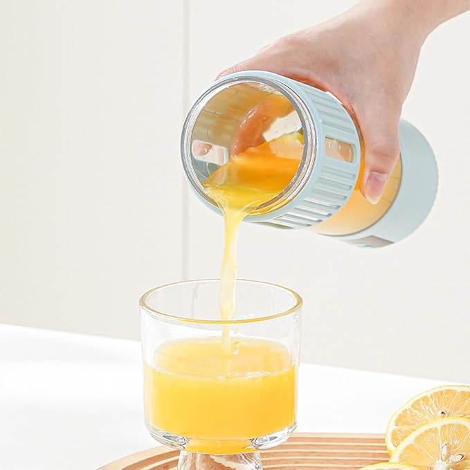 Powerful 7.4V Electric Juicer Cup with Portable Design Texture for Freshness Fruit Blending at Home Gym Office