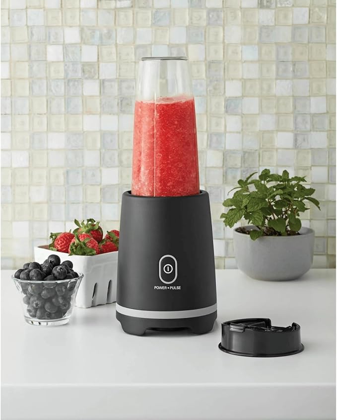 Black Single-Serve Blender with 1 Travel Lid Portable Blender for Shakes and Smoothies Stainless Steel Blades 16 oz New