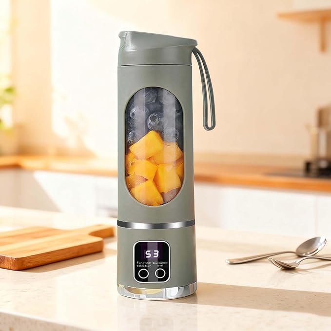 Portable Juicer USB Rechargeable 1500mah Battery 3 Speed Cooking Machine with Display 450ML Electric Juicer Easy Clean Design for Smoothies Ice Crushing Gym Fresh Fruit Juices (Green)