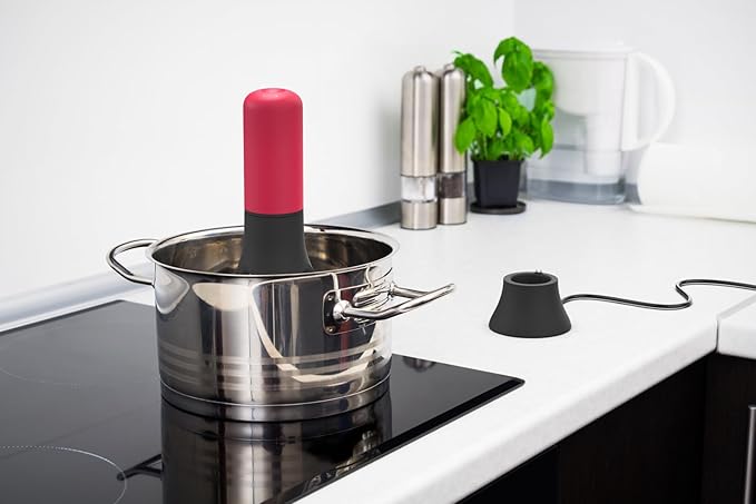 Uutensil Stirr Plus - The Unique Automatic Pan Stirrer with Timer - Rechargeable USB Stand - Red