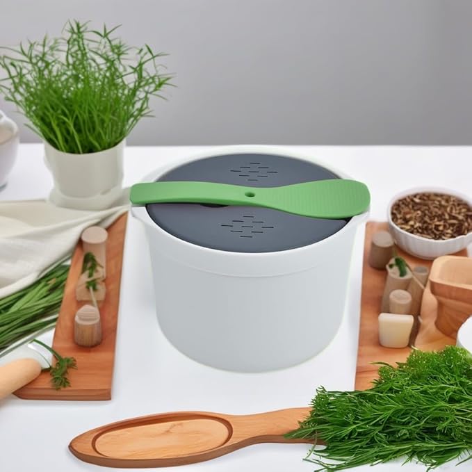 Kitchen Cookware Microwave Rice Cooker 2L Food Grade PP Material Rice Spoon Lid Strainer Steaming Pot Cooker Set (Green