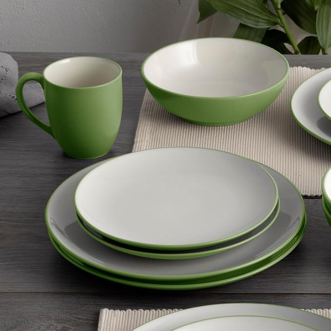 Noritake Colorwave Apple 16-Piece Coupe Set Service for 4 in Apple/Green
