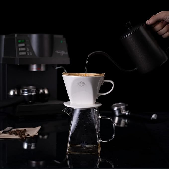 Pour Coffee Dripper Set Manual Drip Ceramic Coffee Maker 600ML Glass Carafe Ceramic Dripper Coffee Filters（White）