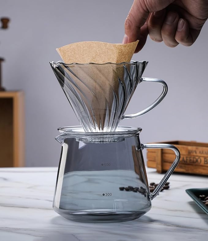 Pour Over Coffee Maker Set 600ML Glass Carafe Coffee Server with Dripper Set V60 Glass Coffee Filter for Home Office Gift 1-4 Cups (Gold)