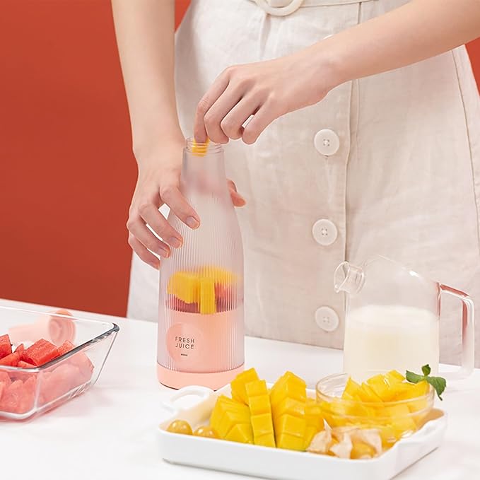 Portable Blender Small Juicer Cup 450ml with Cross-Shaped Hided Blades 2000 RPM and Blending Easily Magnetic Induction Charging and Easy to Clean for Travel Camping Gym Office Home
