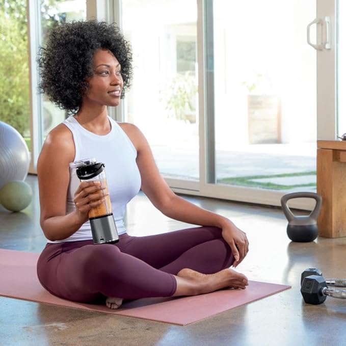 Ninja BC151BK Blast Portable Blender Cordless 18oz. Vessel Personal Blender-for Shakes &amp Smoothies BPA Free Leakproof-Lid &amp Sip Spout USB-C Rechargeable Dishwasher Safe Parts Black (Re