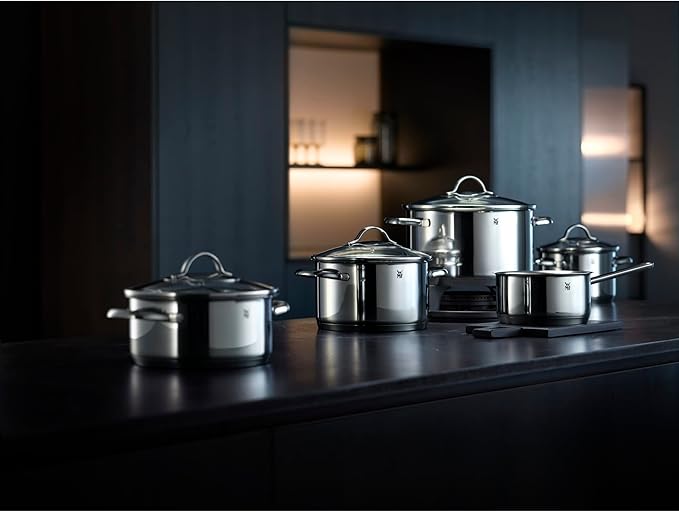 WMF Pot Set 4-Piece Provence Plus Pouring Rim Glass Lid Cromargan® Stainless Steel Polished Suitable for Induction Hobs Dishwasher-Safe Silver 52.7 x 28.8 x 21.8 cm
