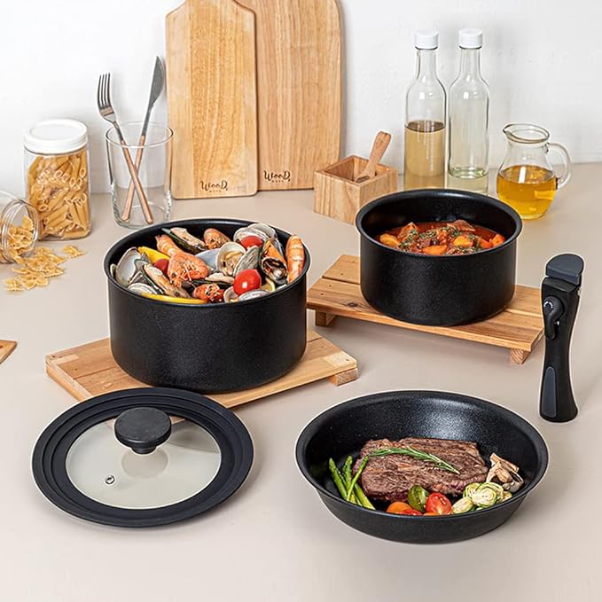 IH titanium coating non stick Induction Cookware Set of 3P with lid &amp magic handle Black