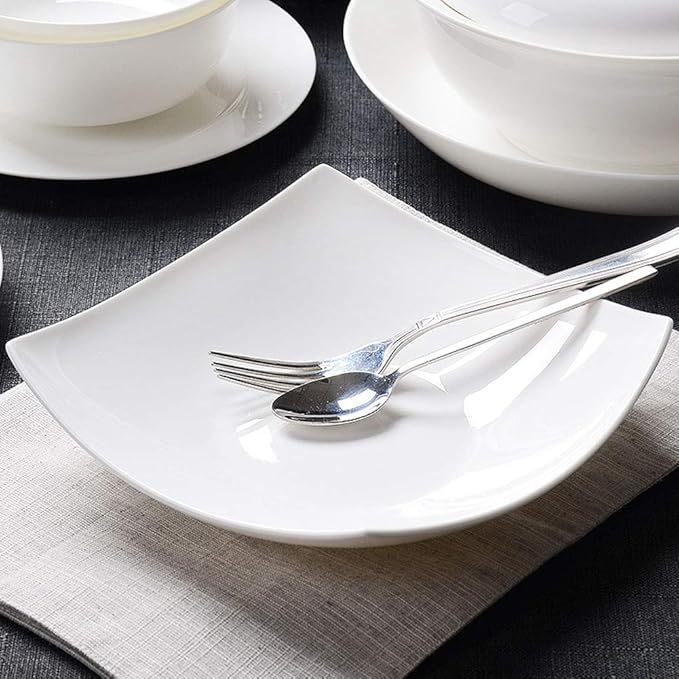 Dinner Plates Pottery Tableware 30 Pieces Pure White Dinnerware Set Palace Style Dishes for Family Banquet or Restaurant European Nobility's Choice Service for 6