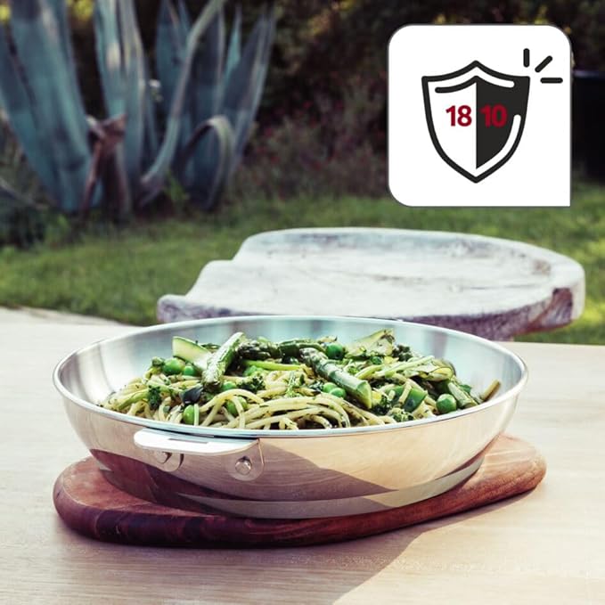 Lagostina Salvaspazio 3 Stainless Steel Saucepans 18/10 + Removable Black Handle 4 Pieces Induction Gas and Oven Diameter 16 18 and 20 cm Stackable and Easy to Store 3 Layer Bottom