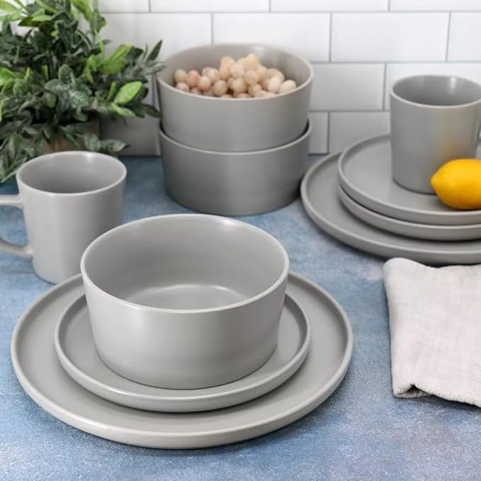 16 Piece Stoneware Dinnerware Set – Modern Matte Finish Plates and Bowls Microwave &amp Dishwasher Safe Service for 4 (Light Gray)