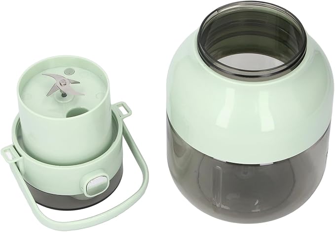 Portable Blender for Shakes and Smoothies USB Rechargeable Travel Blender with Leak-proof Lid and Stainless Steel Blades Personal Blender With