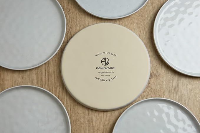 Famiware Mars Plates and Bowls Set 12 Pieces Dinnerware Sets Dishes Set for 4 Light Gray