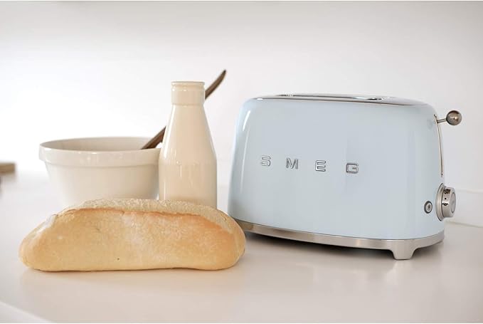 Smeg Retro 2 Slice Toaster with Removable Crumb Tray Pastel Blue (Renewed)
