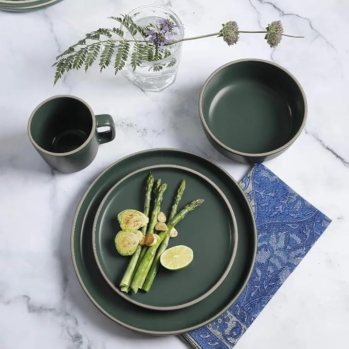16 Piece Round Kitchen Dinnerware Set Dishes Plates Bowls Mugs Service for 4 Matte Stoneware
