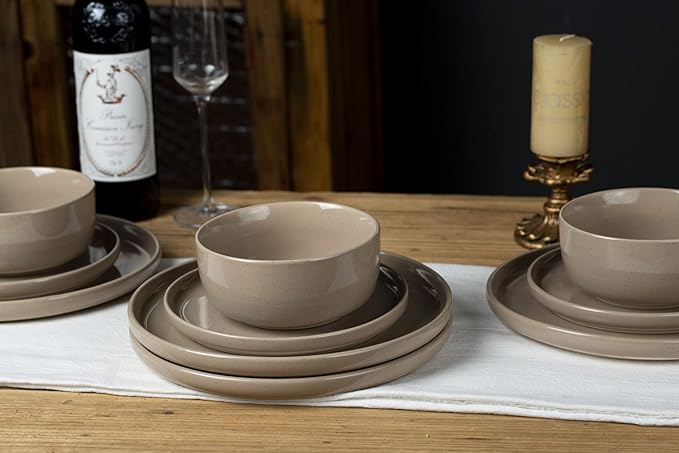 Famiware Milkyway Plates and Bowls Set For 4 16-Piece Dinnerware Sets Cinnamon Brown