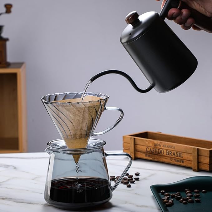 Pour Over Coffee Maker Set 600ML Glass Carafe Coffee Server with Dripper Set V60 Glass Coffee Filter for Home Office Gift 1-4 Cups (Gold)