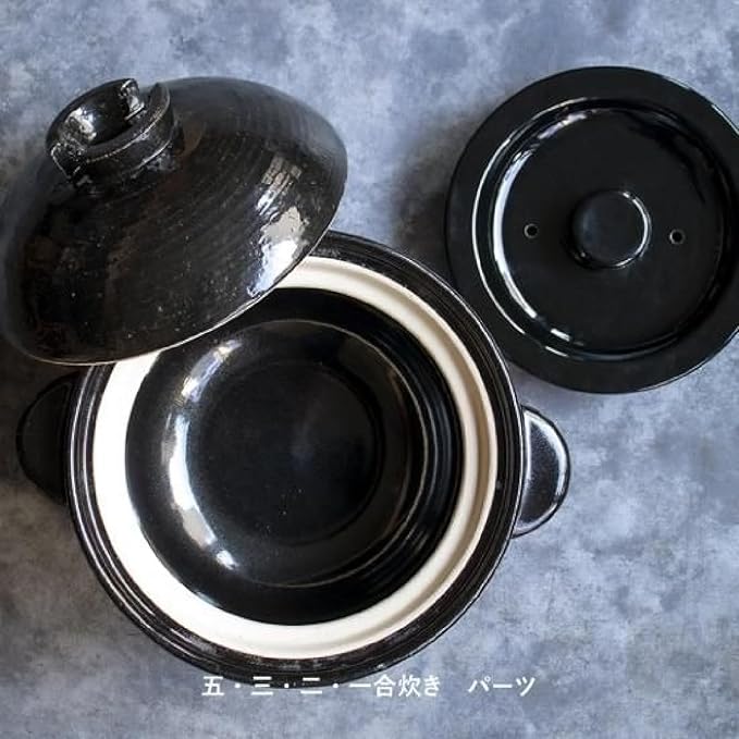 Nagatani Seitou ACT-01 Hase-en Kamado-san Earthenware Pot for Rice 3 Cuisines Made in Japan (With Rice Spoon Recipe) Diameter 9.4 x Height 7.1 inches (24 x 18 cm) Heat Retention Prevents Spills