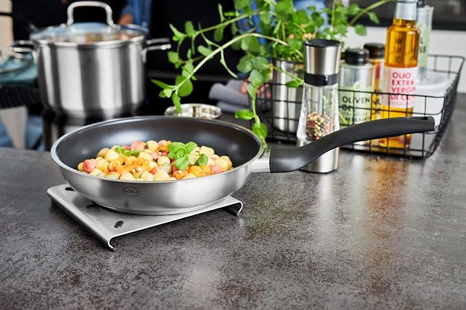 RÖSLE Basic Line Starter Set 5 Pieces 3 Universal Pans 2 Frying Pans 18/10 Stainless Steel with Glass Lid and Pouring Rim Suitable for Induction Cookers Dishwasher Safe Silver
