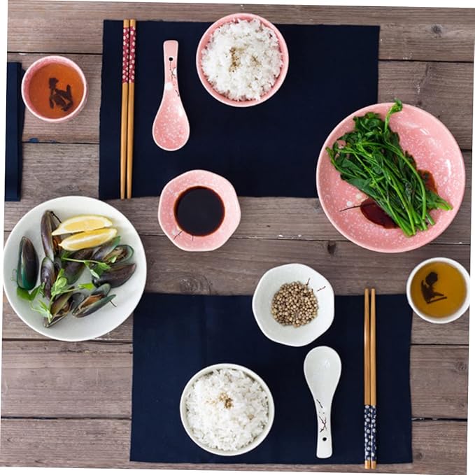GLEAVI 12-Piece Japanese Ceramic Dinnerware Set Elegant Cutlery Kit Sturdy Porcelain Tableware for Home Use for Dining and Entertaining