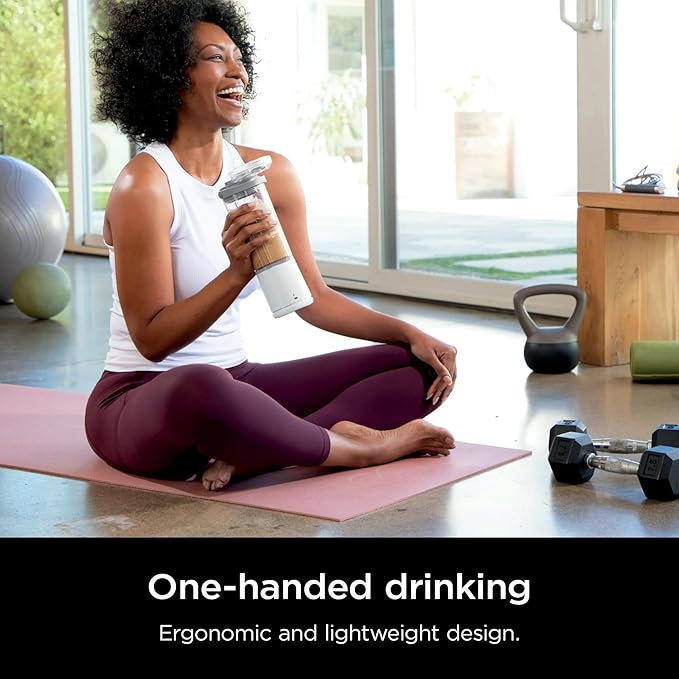 Ninja Blast 16 oz. Personal Portable Blender with Leak Proof Lid and Easy Sip Spout Perfect for Smoothies Cordless USB-C Rechargeable Dishwasher Safe Parts (Renewed) (White)