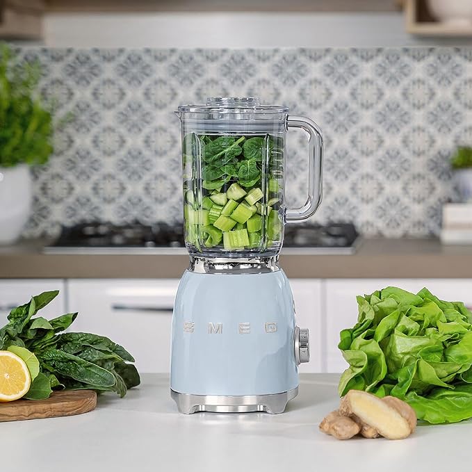 SMEG BLF03 Retro Style Blender – 600W Countertop Blender with 48 oz BPA-Free Jug 3 Speeds + Pulse Ice Crush &amp Smoothie Functions – 50s-Inspired Design-Pastel Blue