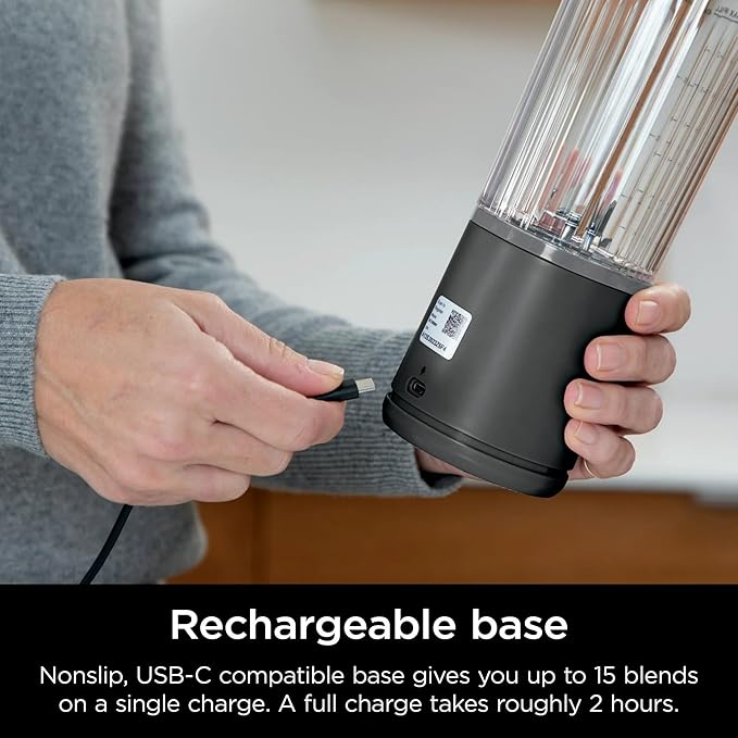 Ninja Blast 16 oz. Personal Portable Blender with Leak Proof Lid and Easy Sip Spout Perfect for Smoothies Cordless USB-C Rechargeable Dishwasher Safe Parts (Renewed) (Black)