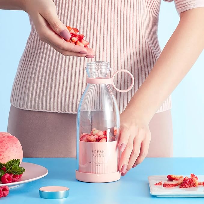 Portable Blender Cup Personal Size Juicer with 350ml Capacity and 4 Blades Excellent Mixing Ability and Easy to Clean USB Magnetic Charging for Breakfast Travel Vacation Work Gym