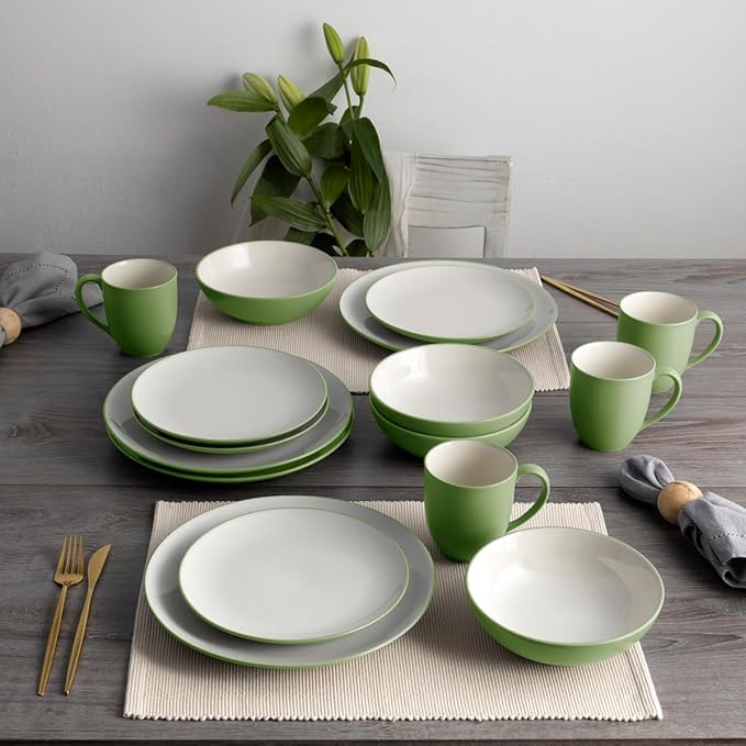 Noritake Colorwave Apple 16-Piece Coupe Set Service for 4 in Apple/Green