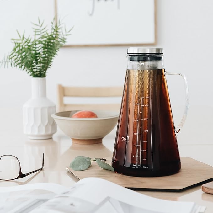 OVALWARE Airtight Cold Brew Iced Coffee Maker Pitcher (&amp Iced Tea Maker) with Spout – 1.5L/ 51oz Brewing Glass Carafe with Removable Stainless Steel Filter