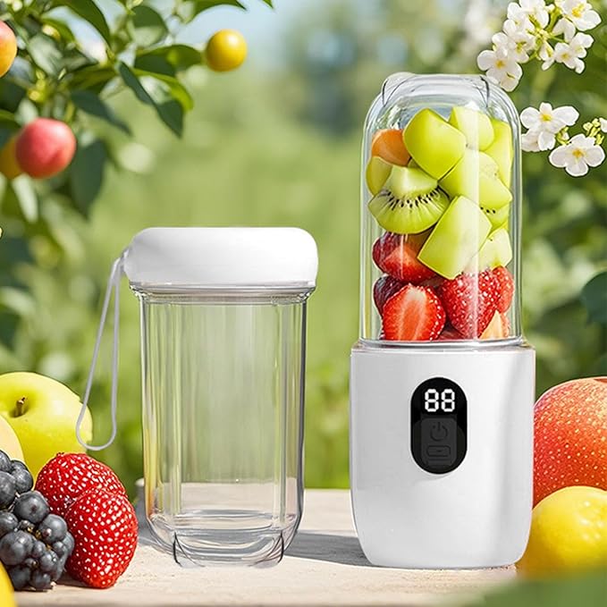Portable Blender 500ml USB Rechargeable Electric Blender with 16 Leaves Stainless Steel Cutter for Shakes and Juices in Gym Travel Office Kitchen